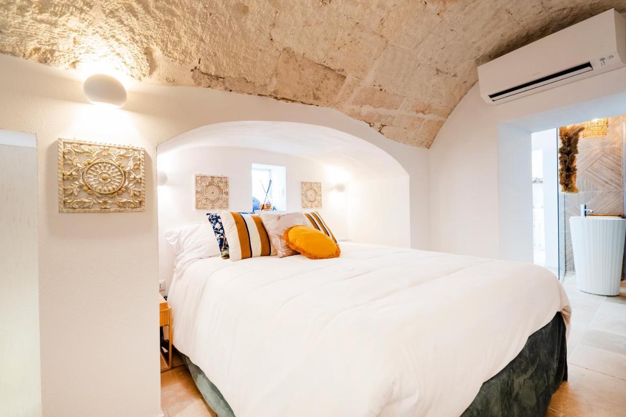 Apulia Charming Suites - Casa Lonfo Suite Sole Monopoli Exterior photo