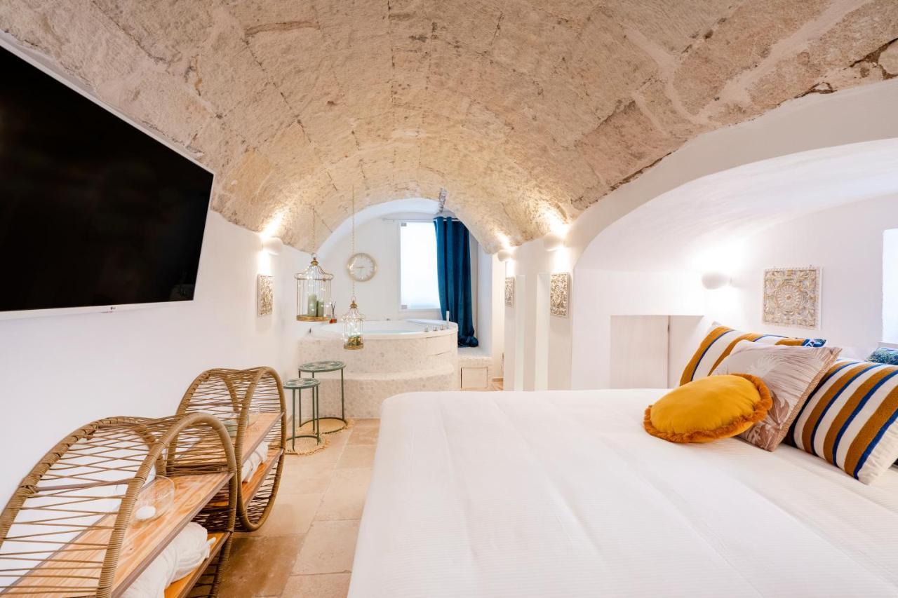 Apulia Charming Suites - Casa Lonfo Suite Sole Monopoli Exterior photo